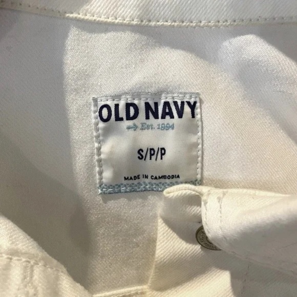 White Jean Jacket 🤍 - Picture 7 of 7